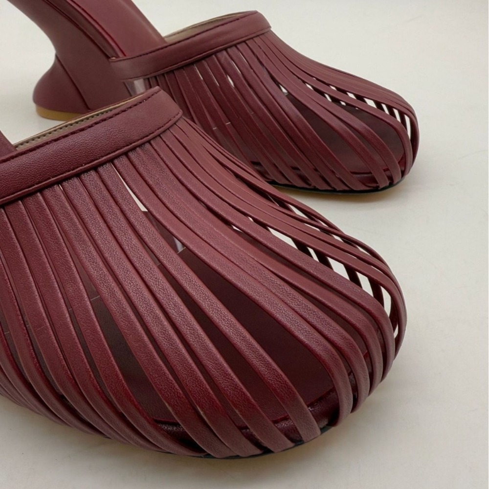 2026년 여름 여성용 메탈릭 스트랩 컷아웃 웨지힐 뮬 - Metallic Heel Sandal 리뷰 및 가격